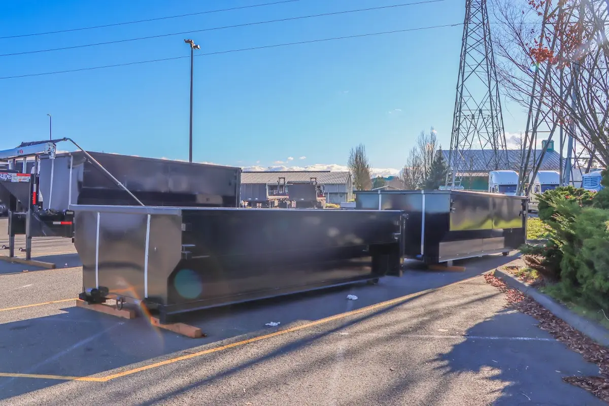 Professional dumpster rental and junk removal service in Des Peres